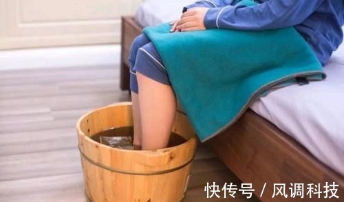 泡脚|秋冬季,每天晚上用热水泡脚,是养生还是“伤身”?早做了解