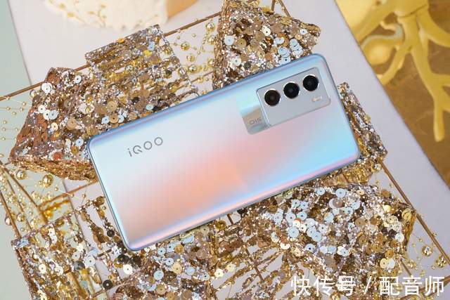 Neo5S|iQOO Neo5S：双芯加持猛兽出击，感受120Hz畅快体验