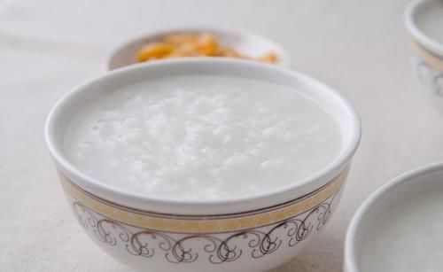 高压锅熬粥多少时间，方法很重要，粥香酥稠轻松搞定