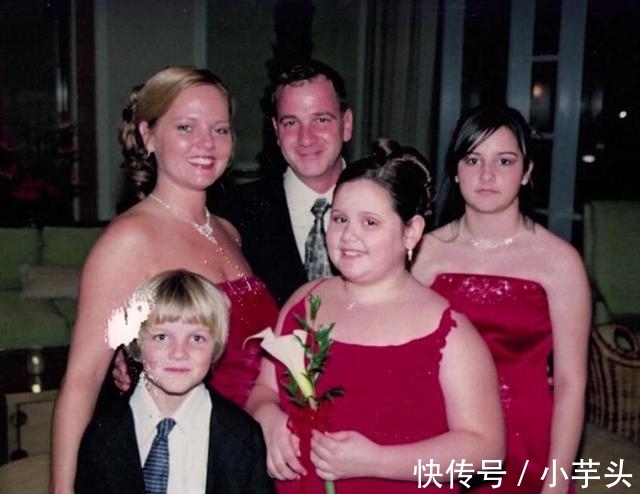 体重|体重580斤的胖妞,成功减肥260斤,松弛的赘肉让她后悔不已!