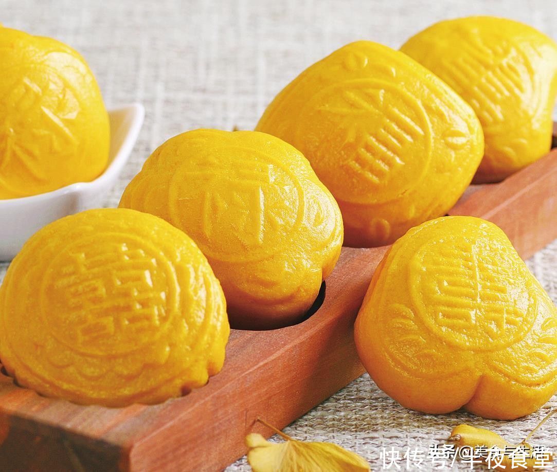 过年馒头不用蒸，平底锅煎着吃，金黄酥香暄软香甜，比面包还美味