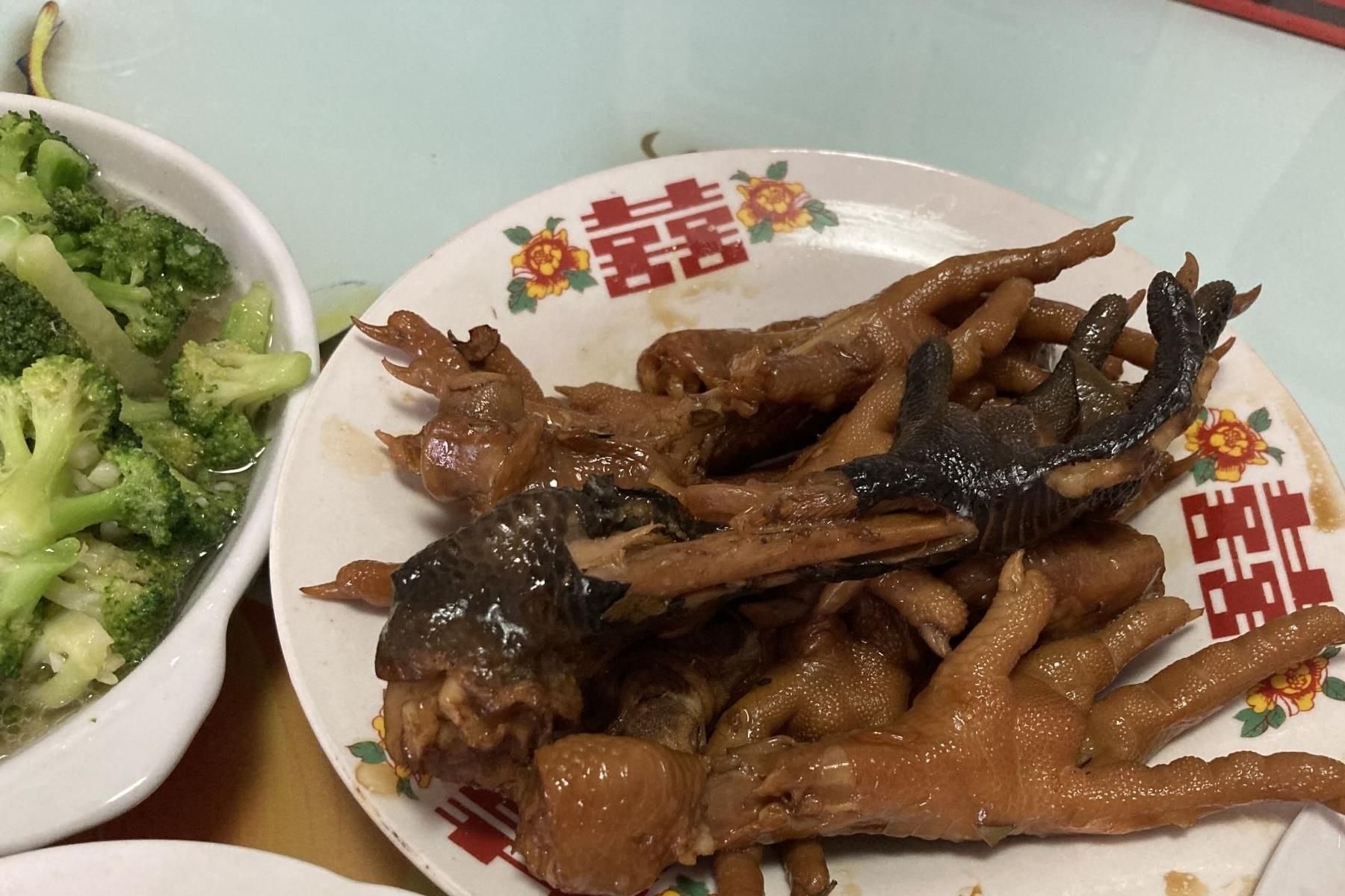 红烧|婆婆做的晚餐七菜一汤,天天吃到撑,网友:一个月的工资都吃光了