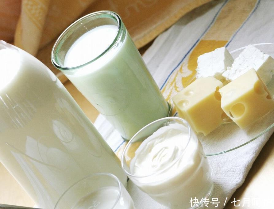 42岁男子常吃鸡蛋查出骨质疏松，医生：除了鸡蛋，2物也很伤骨