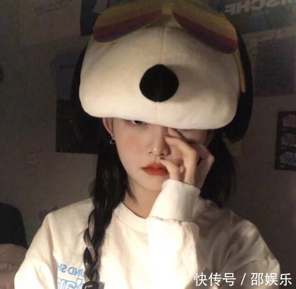 学生党眼睛若有这3点特征,颜值早晚低到谷底,五官再精致也白搭