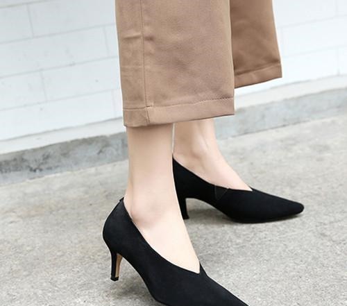 高跟鞋 最美的脚踝，最美的女鞋，最美的猫跟鞋，让你艳压众人