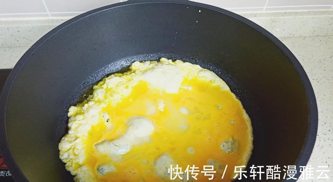 胡萝卜片|八月到了，这蔬菜遇见别错过，和鸡蛋是绝配，香嫩入味特下饭
