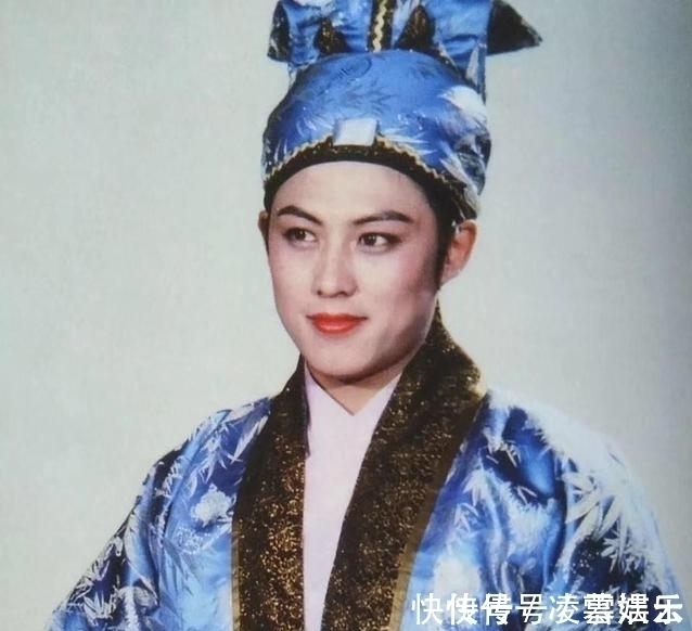 贾府@红楼梦中,迎春的母亲比赵姨娘厉害十倍,那迎春是嫡出还是庶出?