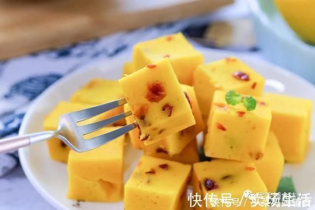 蔓越莓干|无油无糖不发酵，儿子却抱着不想撒手一搅一蒸就出锅，太简单