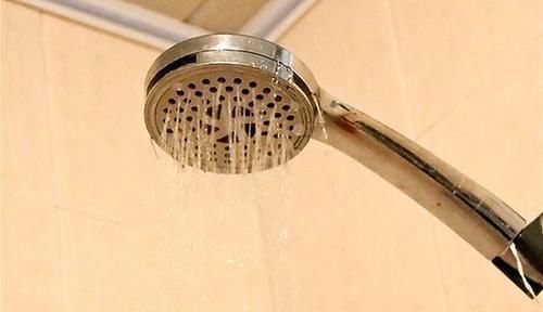 狐臭|狐臭味道很浓,为什么自己闻不到有狐臭的人,身上会有啥特点