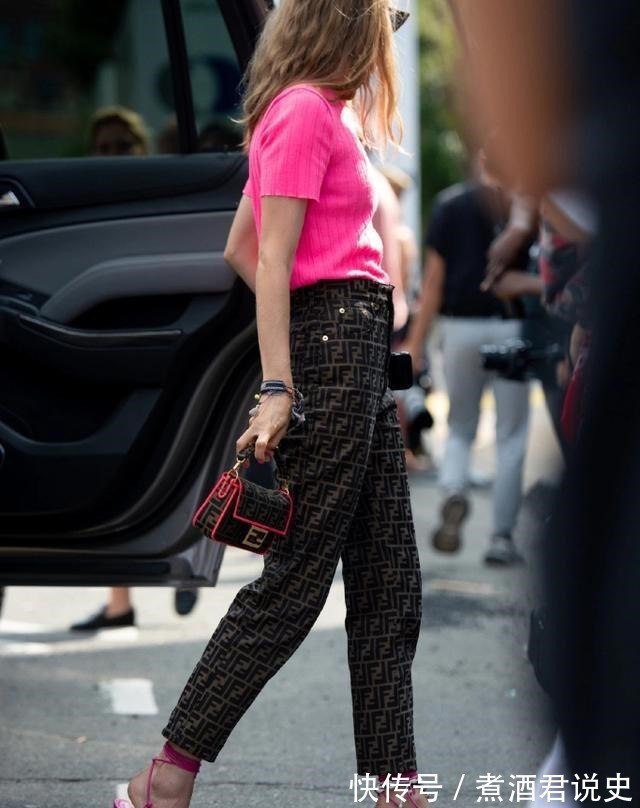 tote 今年最时髦,有个性的包包!今年最时髦,有个性的包包!