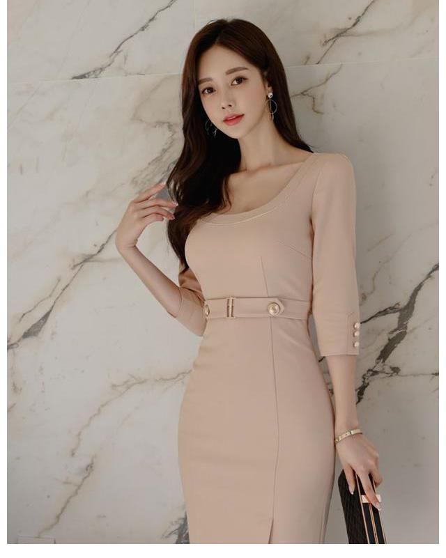 春桃|女神孙允珠高清时尚搭配（233）春桃杨妃淡粉雨溪烟树包臀裙