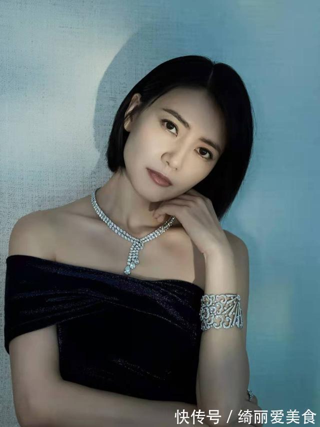 刘海|女人到了中年,头发别留太长!试试这3种“短发”,时髦减龄