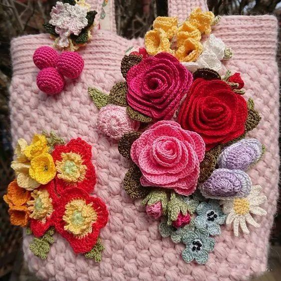 小花片 55款超美的钩花包包,只要会钩不同的花,拼缝在一起,就能做出