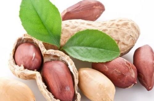 便秘|早晨起来空腹吃几粒花生米，三大好处不请自来，老人小孩多吃点