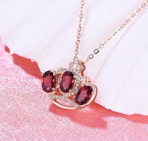 珠宝首饰在日常佩戴中应多样化，如何让自己有更多珠宝随意佩戴？