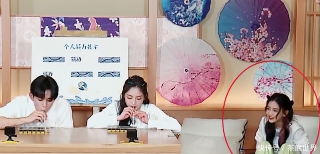 绳子 baby差点摔倒,郑恺情急下喊出昔日爱称,cp粉:爷青回