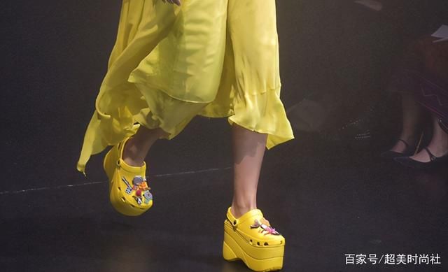 凡人|凡人不懂时尚圈？巴黎世家推出高跟洞洞鞋，奇葩审美为何总在继续