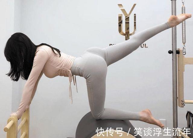 双脚|妙龄少女健身过程,看到照片惹网友吐槽:活得还不如一只公仔