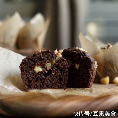 香草精|吃一次就让你忘不了的香蕉可可天然酵母麦芬面包杯