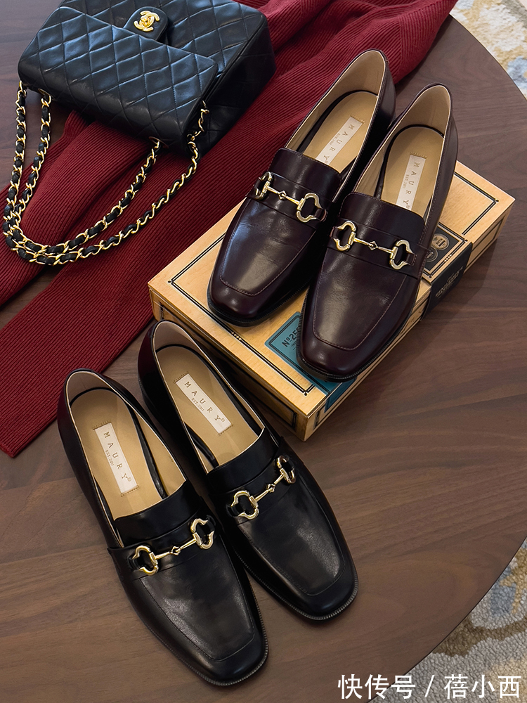 学院风 小白鞋过时了,今年冬季流行“乐福鞋”,搭配裤子、半身裙都高级