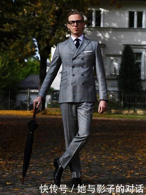 男人过了50岁,如果不差钱,建议多穿这5种裤子,时髦体面不显老