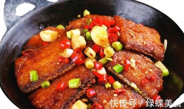 香喷喷的几道家常菜,看着就有食欲,美味营养,家人吃的津津有味