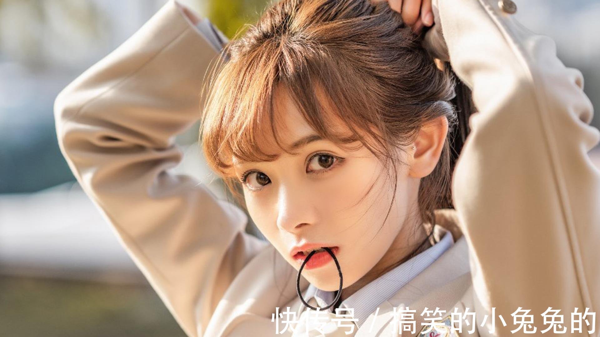 |搞笑GIF段子:现在发传单的都这么嚣张了吗