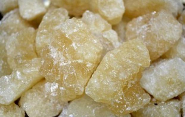 买冰糖时,买白的还是黄的杂货铺小伙说漏嘴,以后别再乱买了