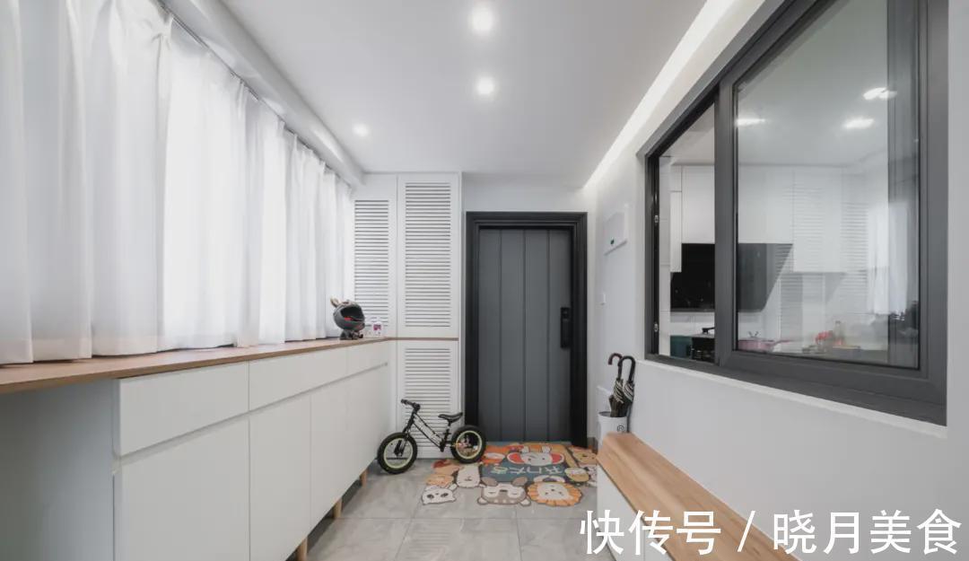 收纳|150㎡的新房,她坚持给全房铺地砖,完工后,才知道有多实用