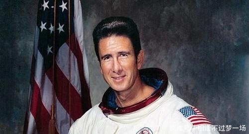 宇航员 从月球返回的宇航员坚称宇宙有操控者,难道他们发现了什么?