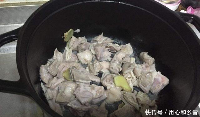 外行|炖羊肉,外行只用萝卜,再加2个样品,羊肉鲜嫩无异味