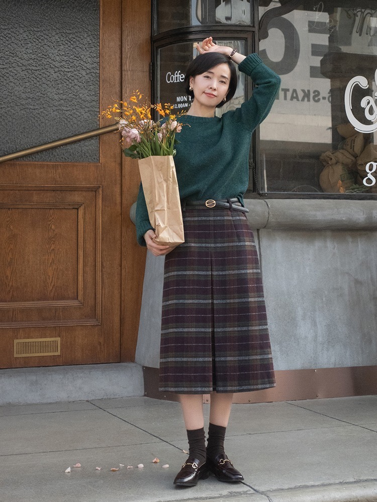 针织衫 果然!40岁女人还是穿针织衫最美,配半身裙魅力十足