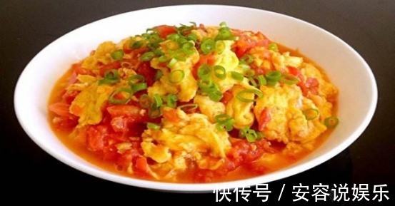西红柿炒鸡蛋,美味多汁又十分营养,是一道非常常见的家常菜