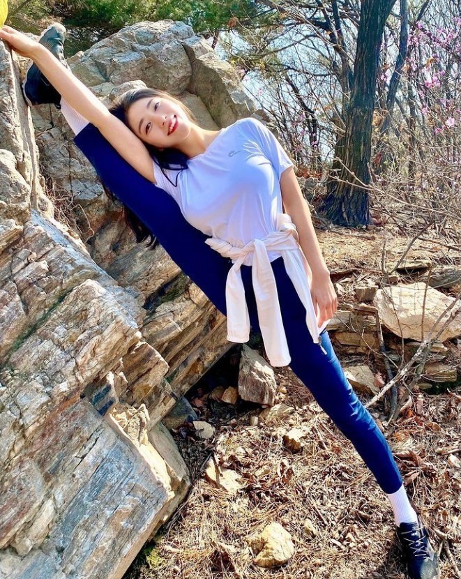 瑜伽|她是Ins上的瑜伽女神,黄金比例的身材惹人羡慕!