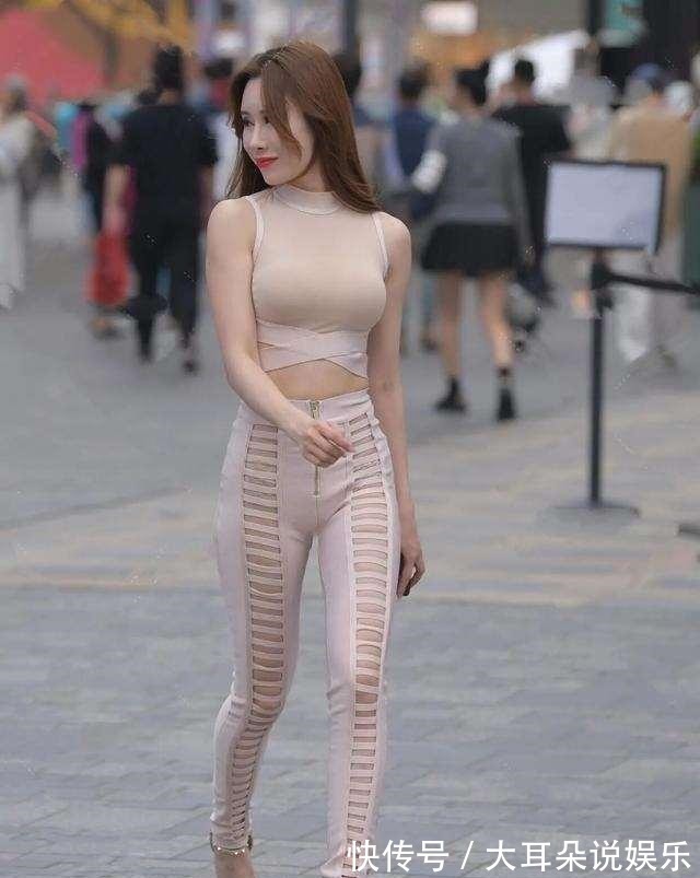 黄色 束腰包臀的打底裤,选择好看的裙子,也很清凉!