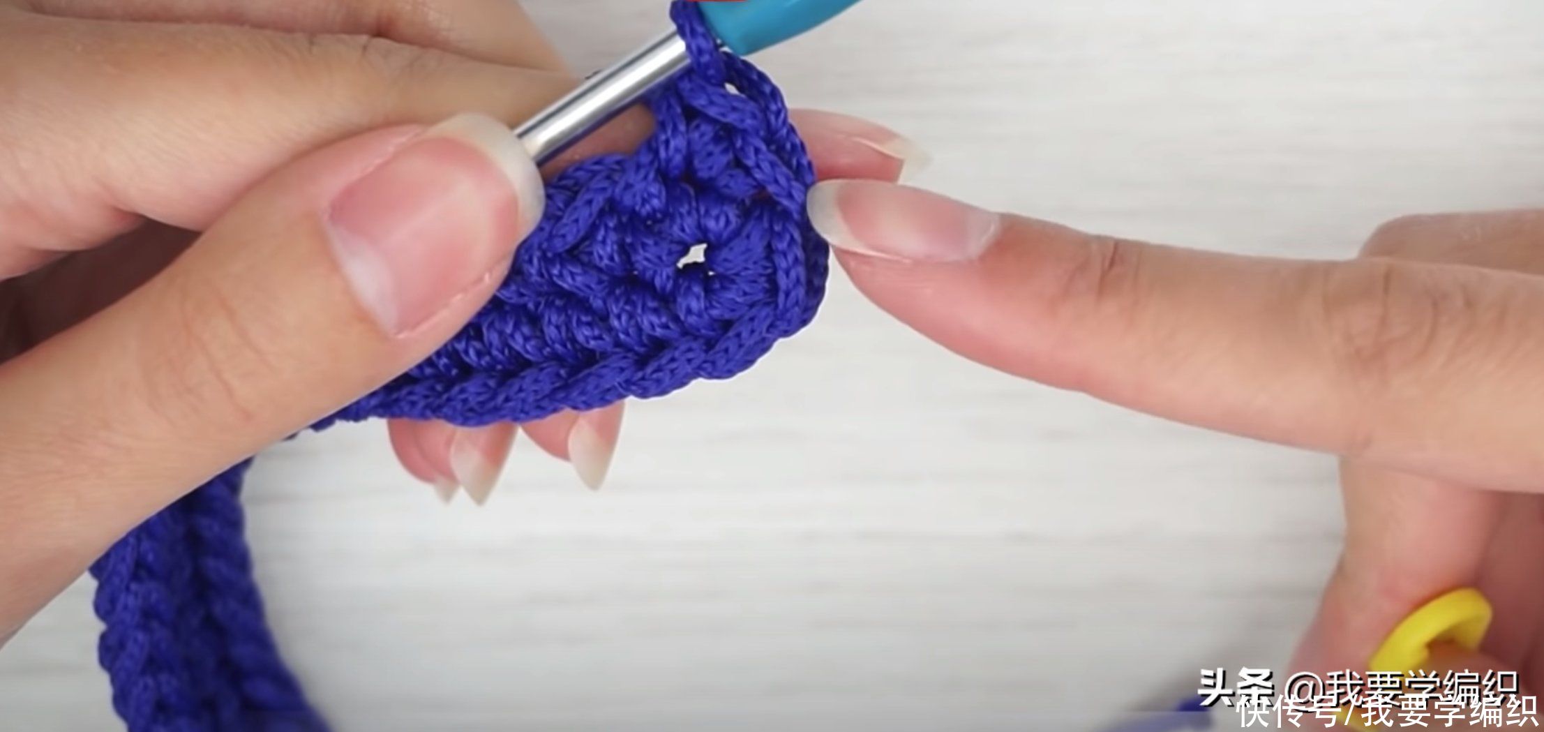 小包|洋气的链条小包自己就能钩一个，折叠链接包教程，容量一点也不小