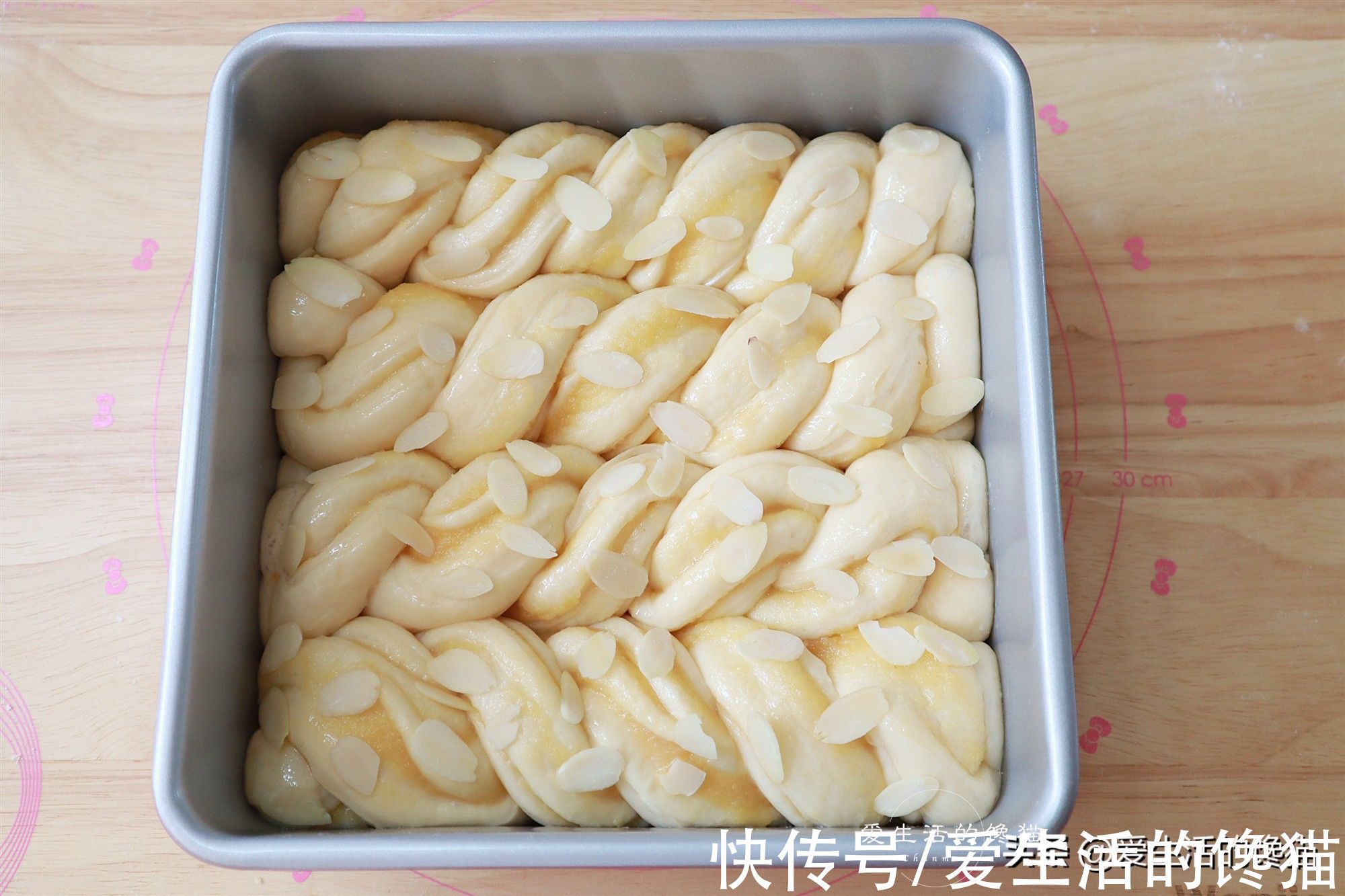 想吃面包不用买了，轻松在家就做一炉，柔软拉丝，比买的还好吃