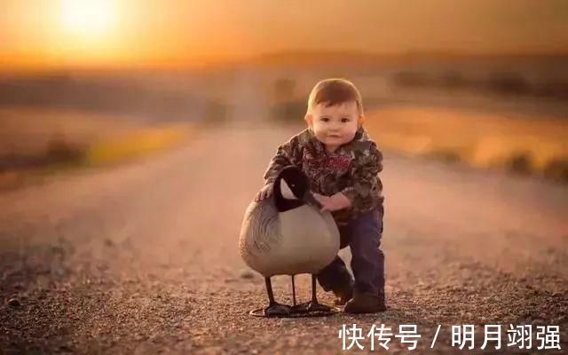 出息|孩子能否有出息,关键在妈妈!这9件事,妈妈能做到,孩子必优秀!