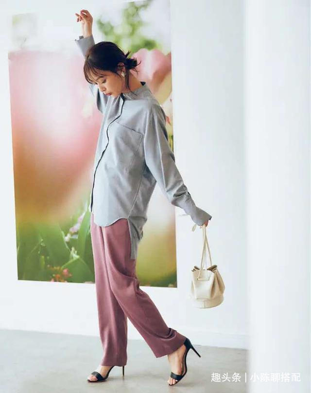 肤色 秋季最质感的穿搭,参考这4组配色,衬肤色又显气质照穿就够了