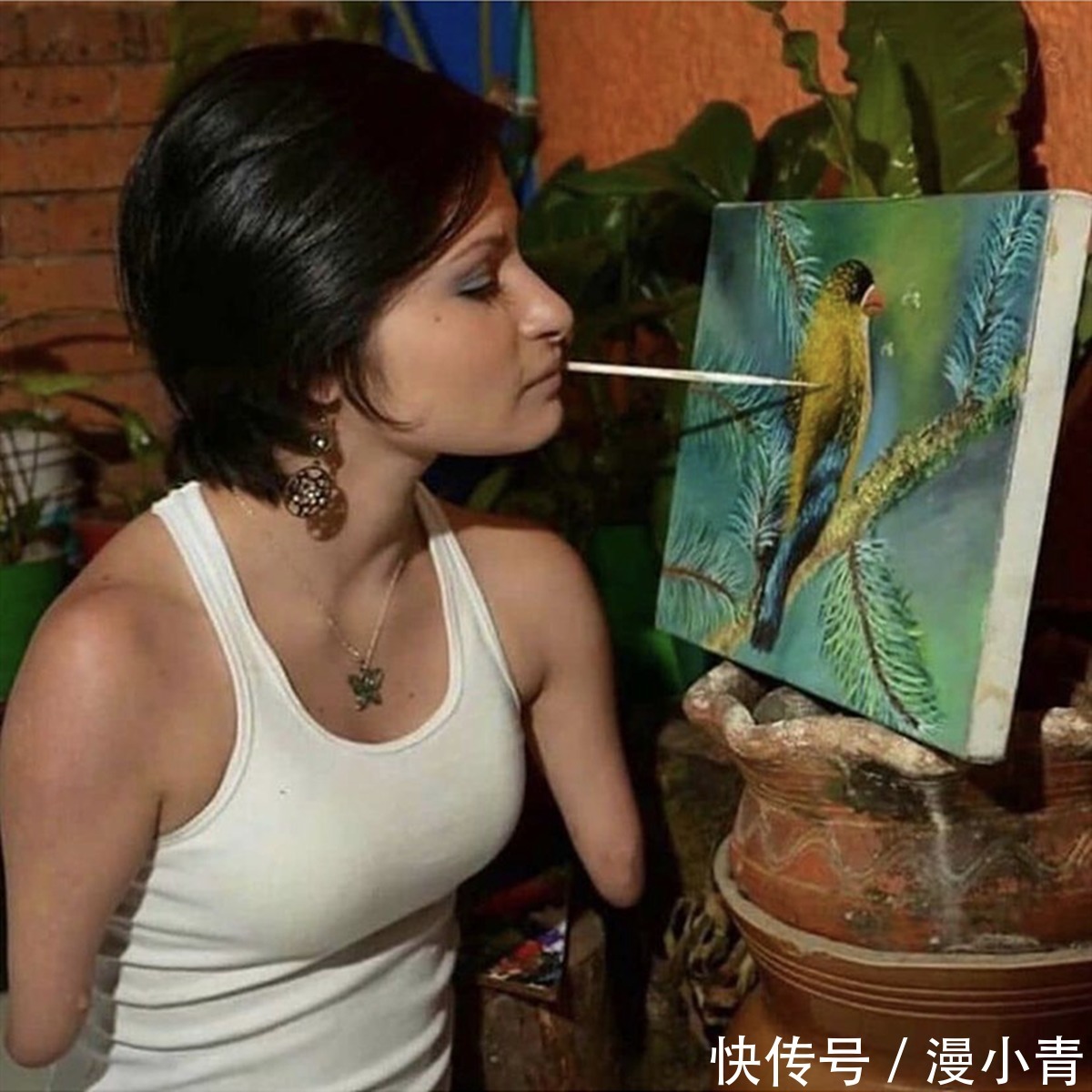 作画|手臂不全也能够作画,而且画技优秀,这下没有理由说自己画不好了