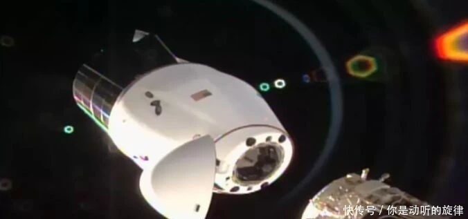 SpaceX货运龙飞船将携带已在ISS酿造一年的瓶装葡萄酒返回地球