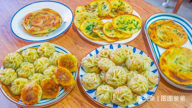 早餐别吃包子馒头了，1块钱饺子皮，5种巧用，美味解馋，孩子最爱