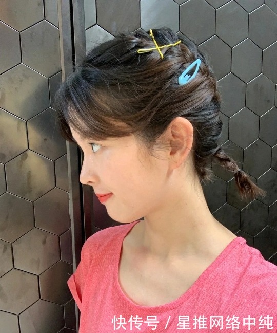 丸子头|日常简约百搭发型,丸子头多种多样凸显气质,这一款很适合夏天