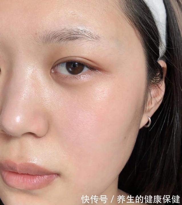 刺激性 早C晚A的嫩肤效果,你不会还不知道吧!在护肤圈地位很高!