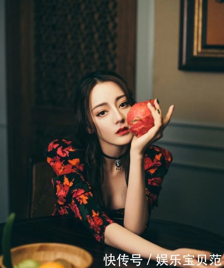 双眼皮、一字眉已经过时了，现在的美女标准是这样……