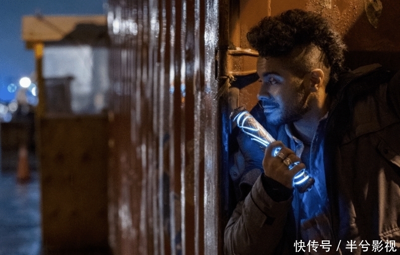 超级英雄|《朱庇特传奇》:两代英雄之间的传承,意味着更多的责任