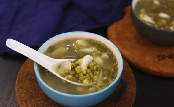 失眠|失眠最怕这“汤”,晚上睡前喝一碗,安神静心,一觉睡到自然醒!