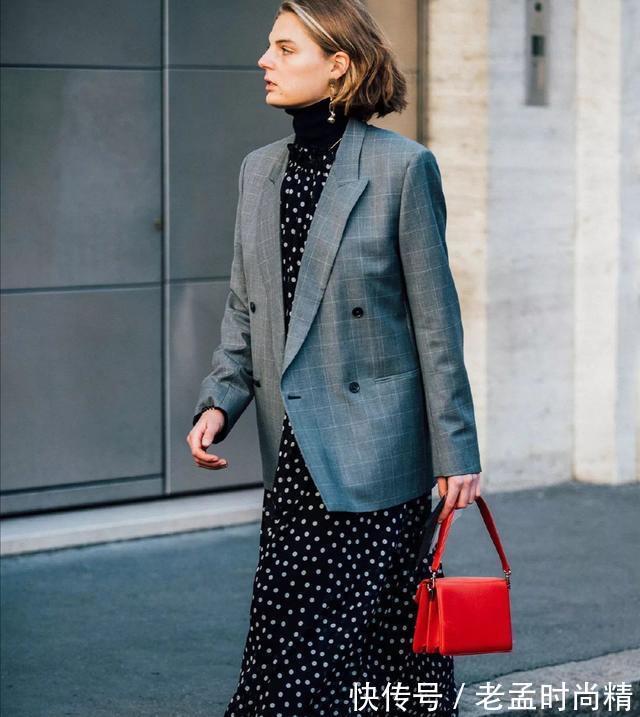 波点裙|时尚女人很少穿紧身裤,换成这四款半身裙,优雅又显瘦