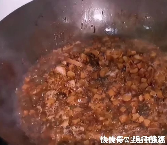 好吃|难怪饭店里的扣肉那么好吃,原来诀窍在这里,软糯喷香,肥而不腻