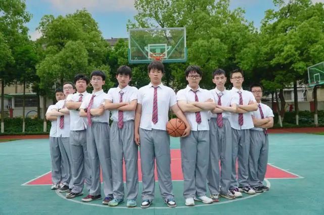 创意|恰同学少年！沪16区幼儿园、中小学创意毕业照来了